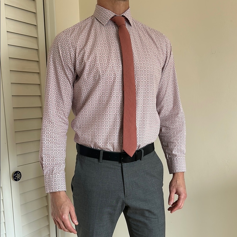 Size M  15-15.5” | Bar III | Men's Spanish Tile Slim Fit Dress Shirt
